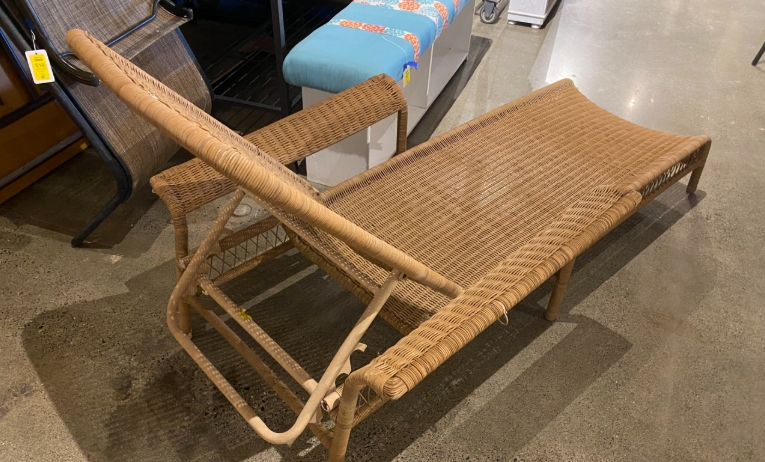 woven outdoor chaise lounge