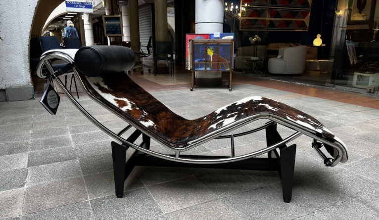 reading chaise lounge