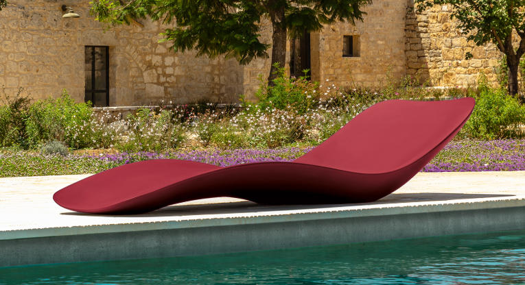 modern pool chaise lounge