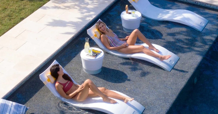 adjustable chaise lounge indoor