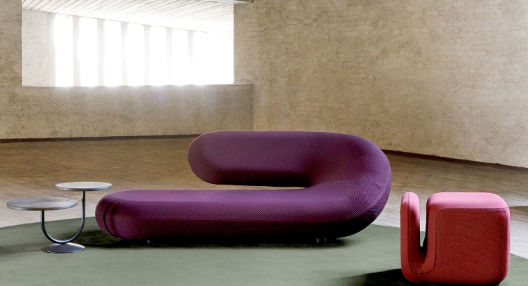 pink chaise longue