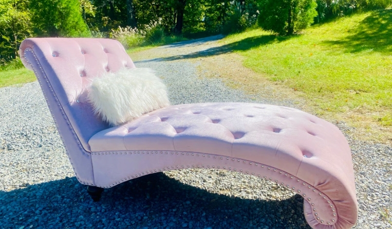 pink velvet chaise lounge