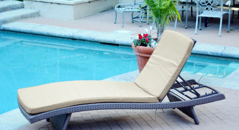 tan chaise lounge