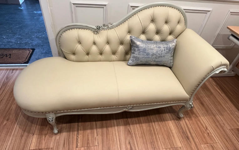 grand chaise lounge