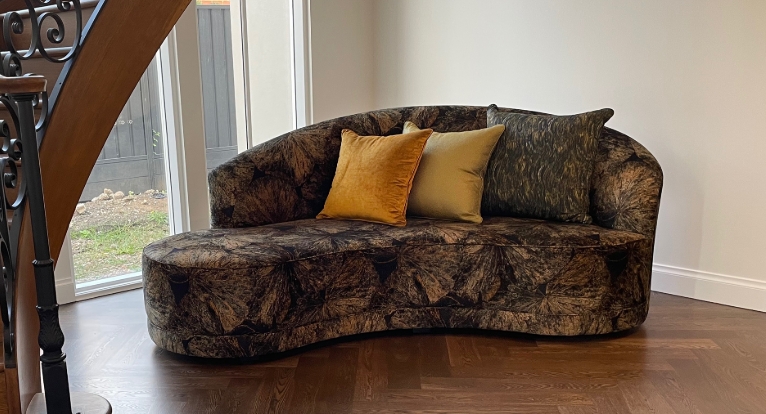 curved chaise lounge