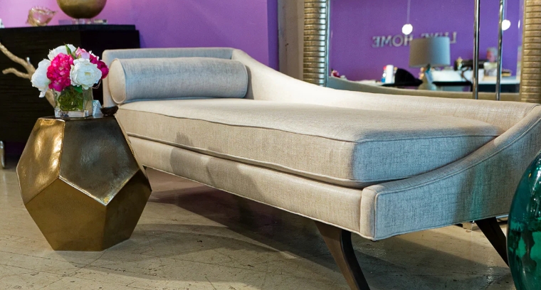 purple chaise lounge