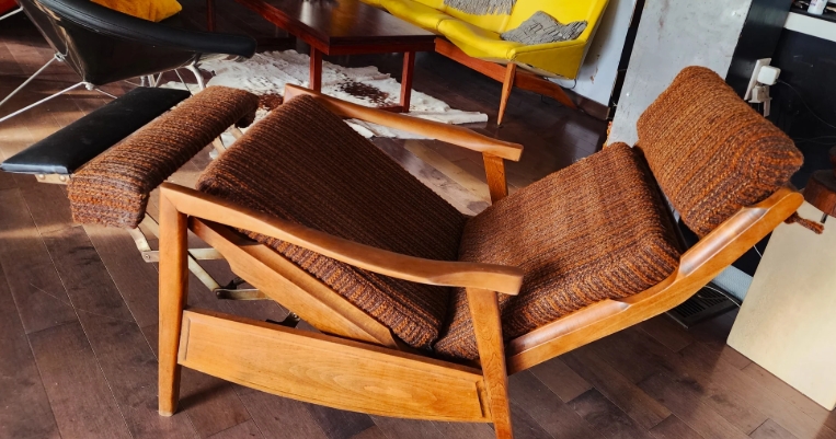 mid century modern outdoor chaise lounge