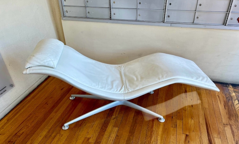 white leather chaise lounge