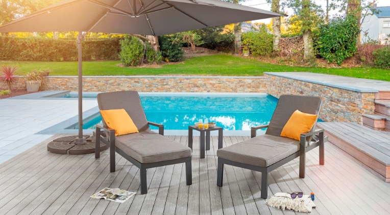 outsunny chaise lounge