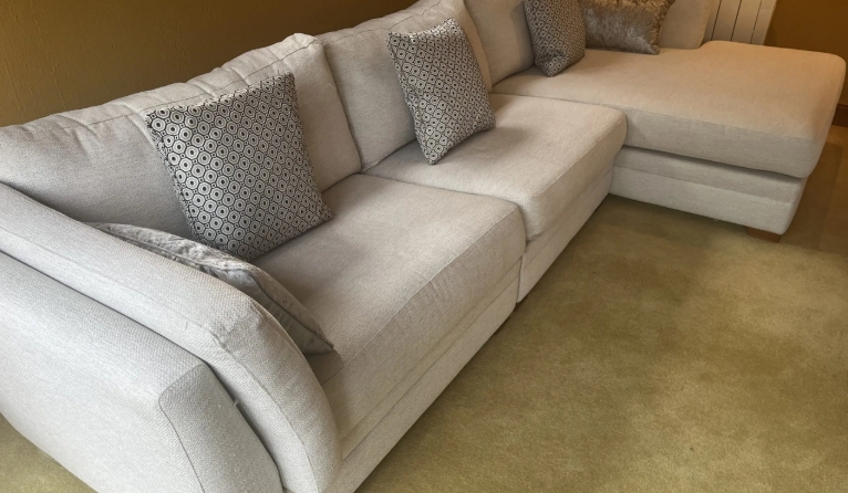 dfs chaise longue