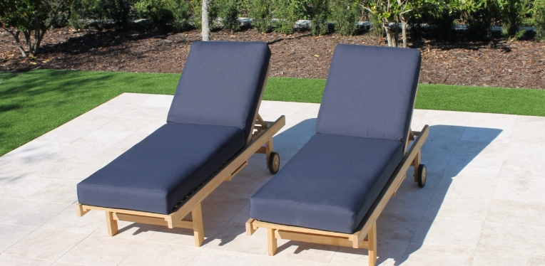 dark blue chaise lounge