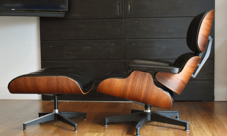 eames chaise longue