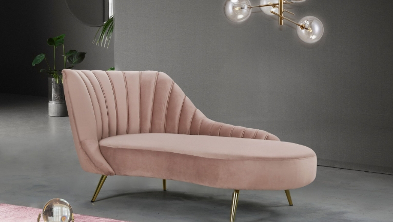 curvy chaise lounge