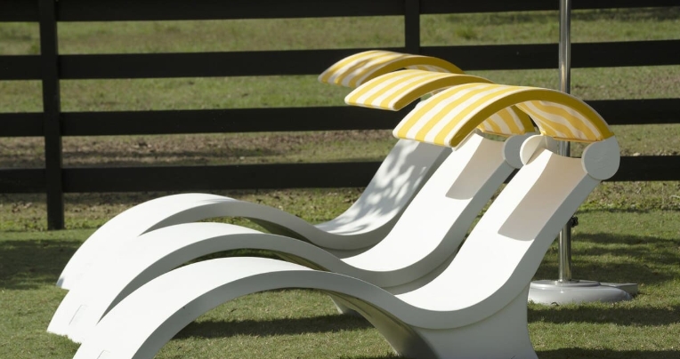 affordable outdoor chaise lounge