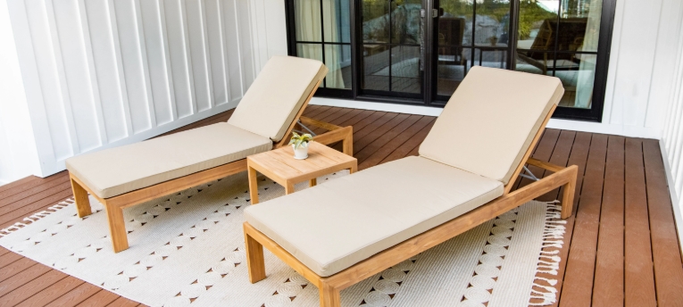 outdoor chaise lounge pool