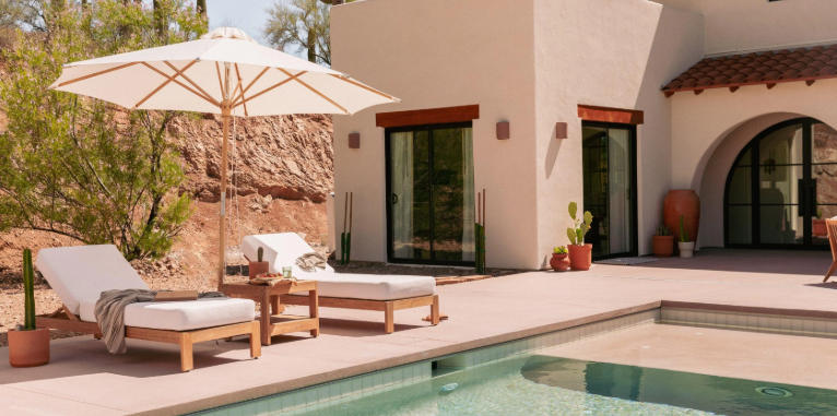 the best outdoor chaise lounge for relaxation