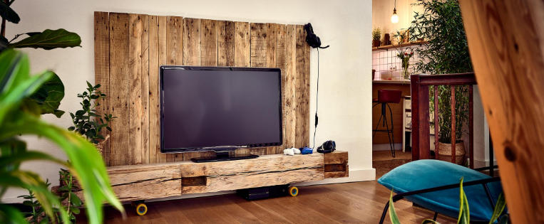 DIY Wooden Floating Nightstand