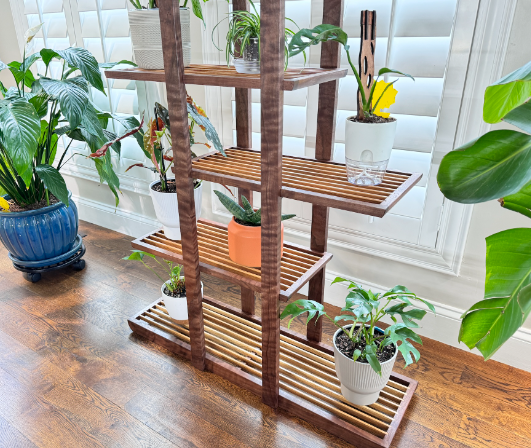 DIY Wooden Plant Stand for Indoor Decor
